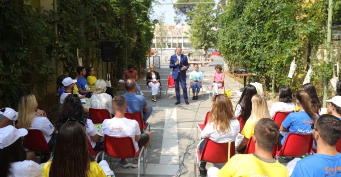 Ministria e Mjedisit fushate kunder plastikes: Reduktim 100 per qind i qeseve deri ne 2020